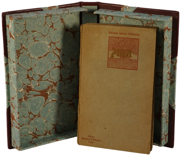 Ara — Correia de Oliveira