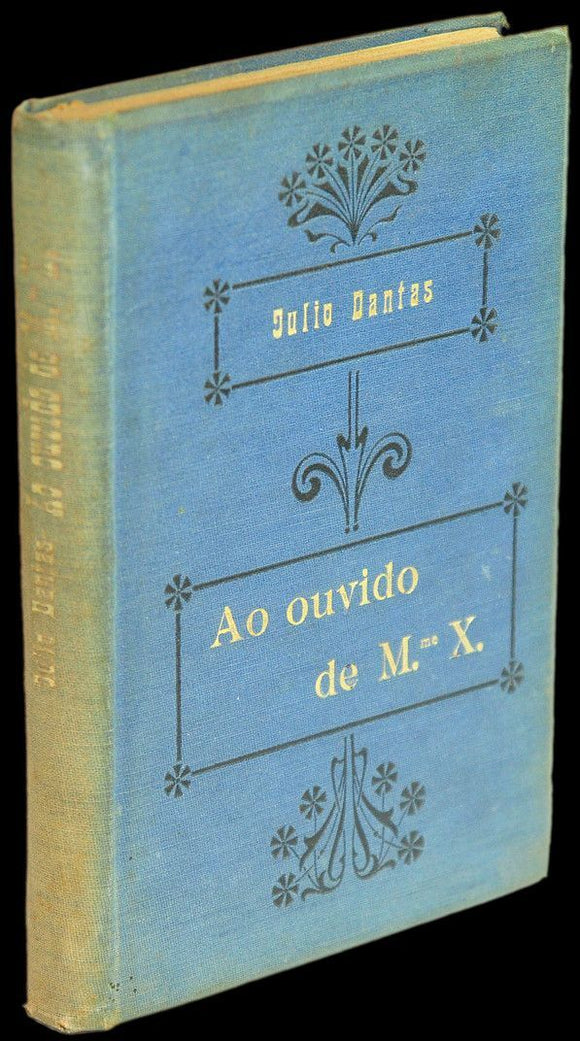 Livro - AO OUVIDO DE Mme X