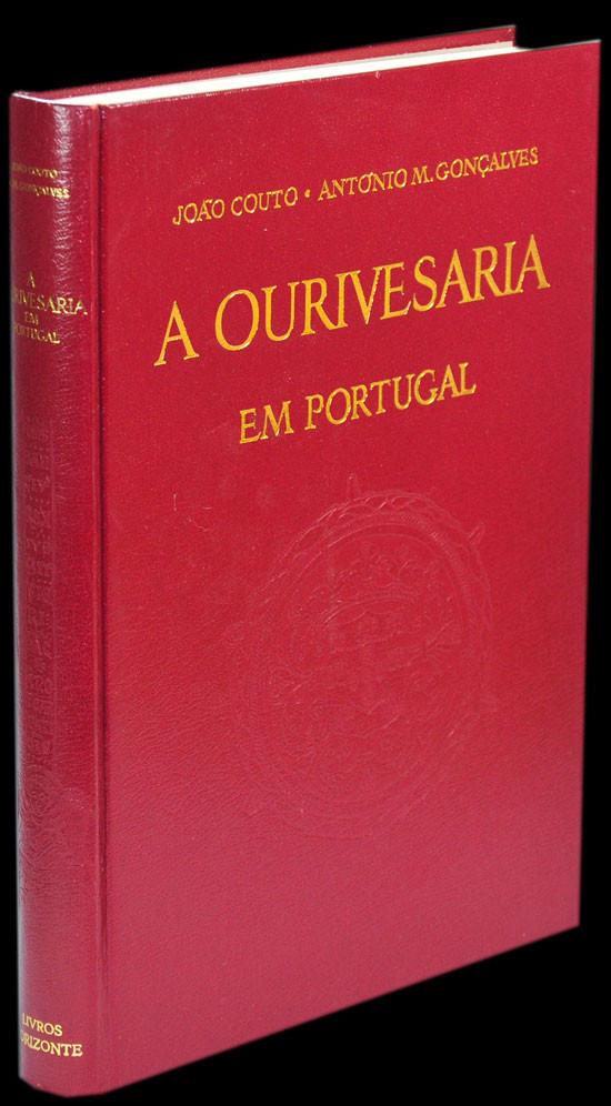 Livro - OURIVESARIA EM PORTUGAL (A)